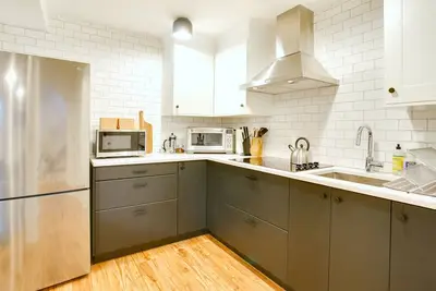 Image de Cozy Apartment in Richmond Neighborhood Craftsman Home