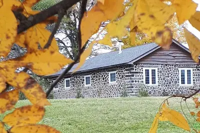 Image de Private 76-Acre Rideau Lakes Retreat w/ Trails