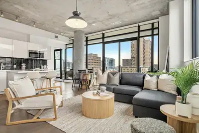 Image de The Domain | Skyline View | King Beds | Pool | Gym