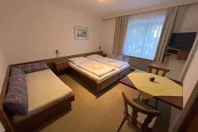 Image de Zimmer 07 / 3bett Ohne Balkon - Pension Alpina