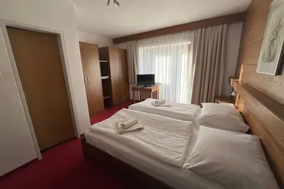 Image de Zimmer 14 / 2bett mit Balkon - Pension Alpina