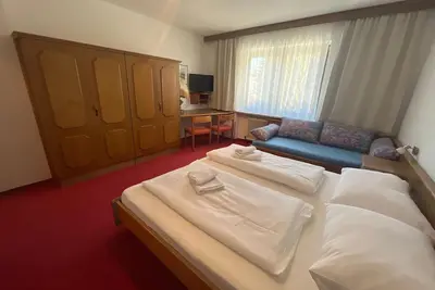 Image de Zimmer 17 / 3bett Ohne Balkon - Pension Alpina
