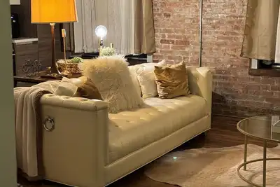 Downtown Dallas Luxury Apartment