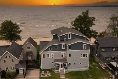 Perfect Group Getaway! Sleeps 42 Guests!