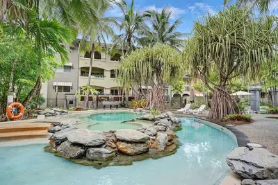 Cairns One Resort Style Living- Luxury Resort Apartment | 9 Pools | Near Cbd & Esplanade