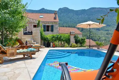 Maison de vacances Jelsa pour 1 - 7 personnes avec 3 chambres à coucher - Maison jumelée