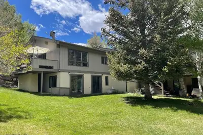 Image de Modern Mountain Chalet with Hot Tub minutes from Vail and Beaver Creak