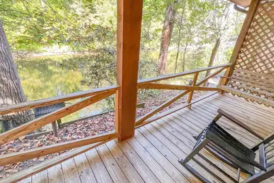 Image de Cabin #2 - Riverfront w/ Gas Fireplace and more!