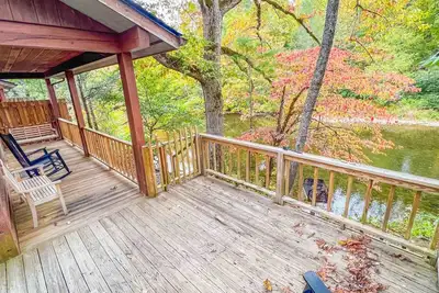 Image de Cabin #6 - Riverfront w/ Gas Fireplace & more!