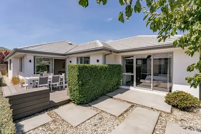 Image de Southern Lakes Escape - Queenstown Holiday home