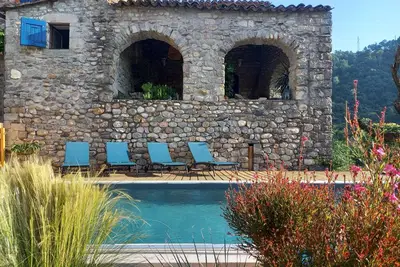 Image de Stone house with private pool nearby the river in the south of France