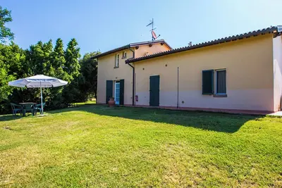 Image de Maison de vacances 'Podere Simonetta - A8' avec piscine partagée, terrasse privée et Wi-Fi