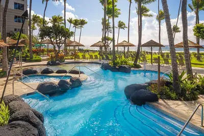 Image de 𝐅𝐢𝐧𝐝𝐢𝐧𝐠 𝐌𝐞𝐢𝐥𝐢 Beachfront Maui Ocean Club Resort+Amenities -1br Suite