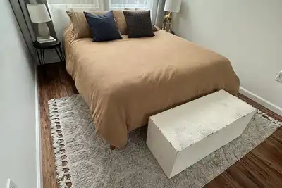 Steps to Echo Park, Dodgers Stadium and cool restaurants/cafes/bars