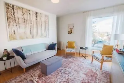 Image de Yellowknife Downtown Vacation Home Entire Property