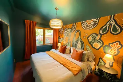 Image de Pet-Friendly/Private fenced yard/3miles to Downtown/Airport