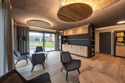 Image de Malojerhof - Das Perfekte Apartment fĂĽr Dein SĂĽdtirol Urlaub in Lana!
