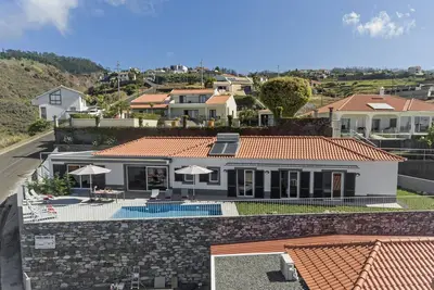 Image de Beautiful Modern Villa in Calheta – Canavial