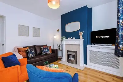 Image de New! Spacious & Stylish home, City centre, Sleep 4