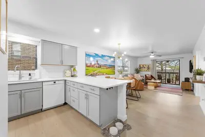 Image de Luxury 2br/2ba Condo>Indoor Pool>Indoor Hot Tub!