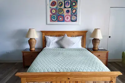 Image de Cozy Beachfront Oasis less than 10 steps away from the Caribbean Sea
