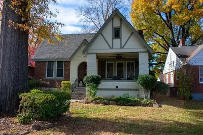 Image de Cozy family home in midtown, minutes from downtown Memphis, & Rhodes college
