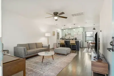 Image de The Okla - Newly Renovated House Great Location