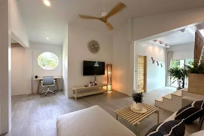 Image de Welcome to the Greenery Home Phuket @Soi Ta iad, Comfy House on Green Lawn