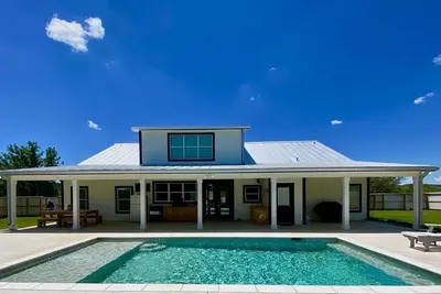 Image de Gated River Estate ~ River & Pool! Resort Luxury, Private River Paradise!