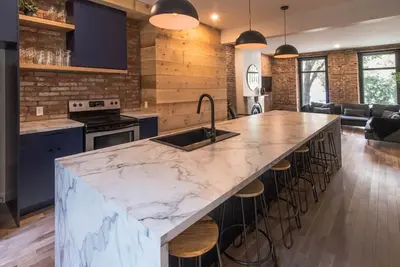 Image de The Old New // Spacieux condo de 2000 pi² - Centre-Ville