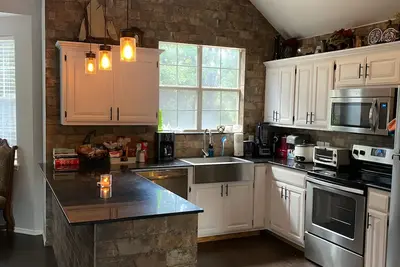 MeMe's B&B in the Forest- Pool and Spa!