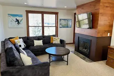 Image de Get Steep and Deep into fun close to bike trails and Silver Mountain Resort!