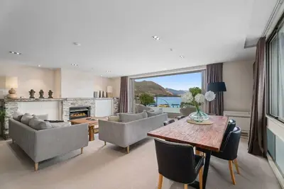 Image de Luxury Lakeview on Ardmore with Sauna