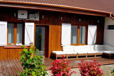 Image de A Lizbett Cottage egy közel 100 éve épült vályogház