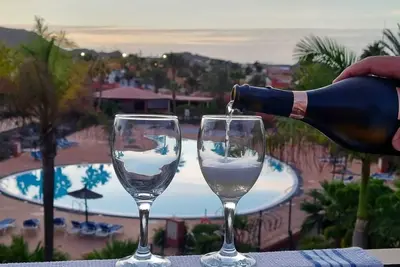 Image de Lovely Frangipani apartment with pool view terrace, swimming pool and parking