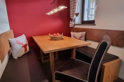Image de Ruhige Ferienwohnung mit Terrasse und Garten - WellnessbenĂĽtzung ink