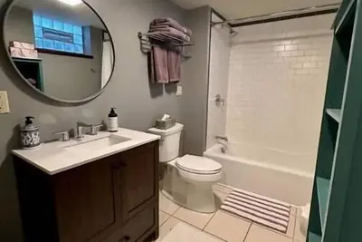 Image de Sw Minneapolis- Lake Harriet Monthly Rental New!