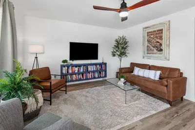 Image de Chic Berryville Home - In Town - Day Trip to Eureka Springs & Branson\n