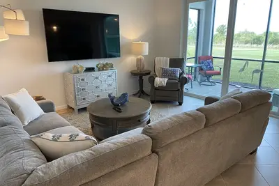 Image de New! Golf View. No taxes or Fees. Golf Membership. All Utilities Inc. Turn Key!