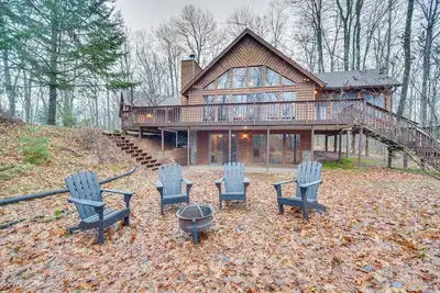 Image de Cozy Wisconsin Cabin w/ Deck, Kayaks & Lake Views!