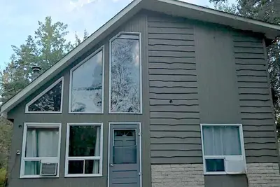 Image de Cozy cabin located in Arnes, 5 minute walk away from the beach