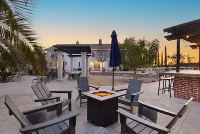 Image de Warhol by AvantStay | Expansive Estate | Stunning Wine Cty Views