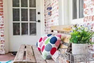 Image de Charming 2br Gem in Cloverdale | Pet Friendly