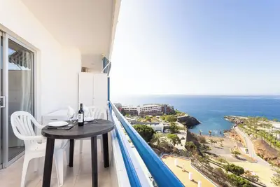 Image de Appartement avec plage à 50 mètres, piscine et merveilleuse vue sur l'océan - co