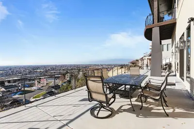 Image de Unforgettable views, deck, Bbq, sleeps 13, 4br4ba