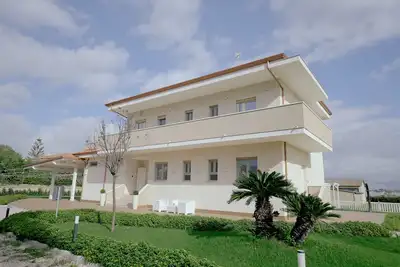 Image de Villa 300 m from the sea, ideal for families and events