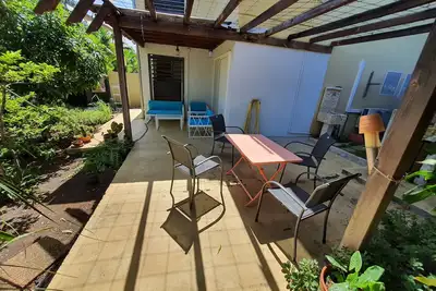 Image de Saint- Gilles les bains Charmant T2 avec jardin