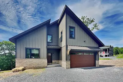 Image de Heavenly Summit | Private Hot Tub + Gas Grill