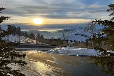 Image de Powder Mountain Ski-in Ski-out 3 Bed / 3 Bath at Powder Ridge Village, Sleeps 8.