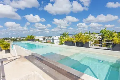 Image de Luxury 1bd Condo 3 blk from 5th Ave W/PoolandParking